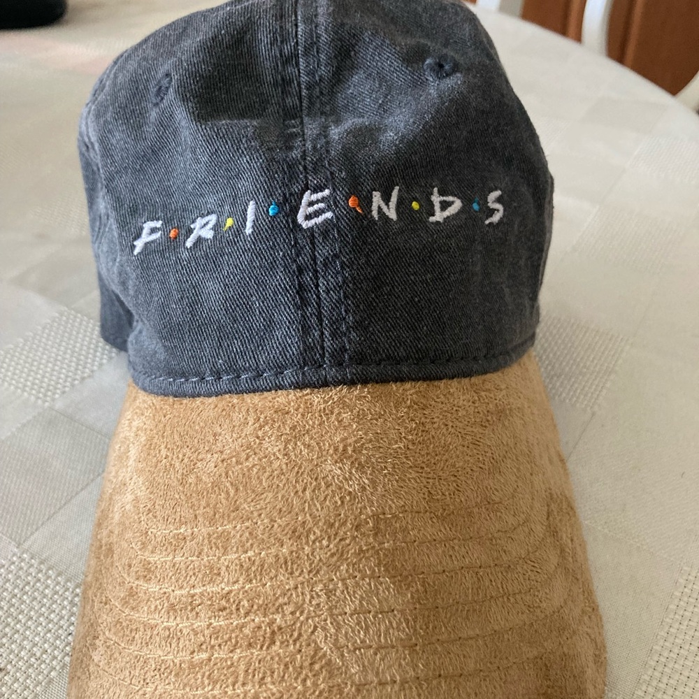 F•R•I•E•N•D•S memorabilia hat